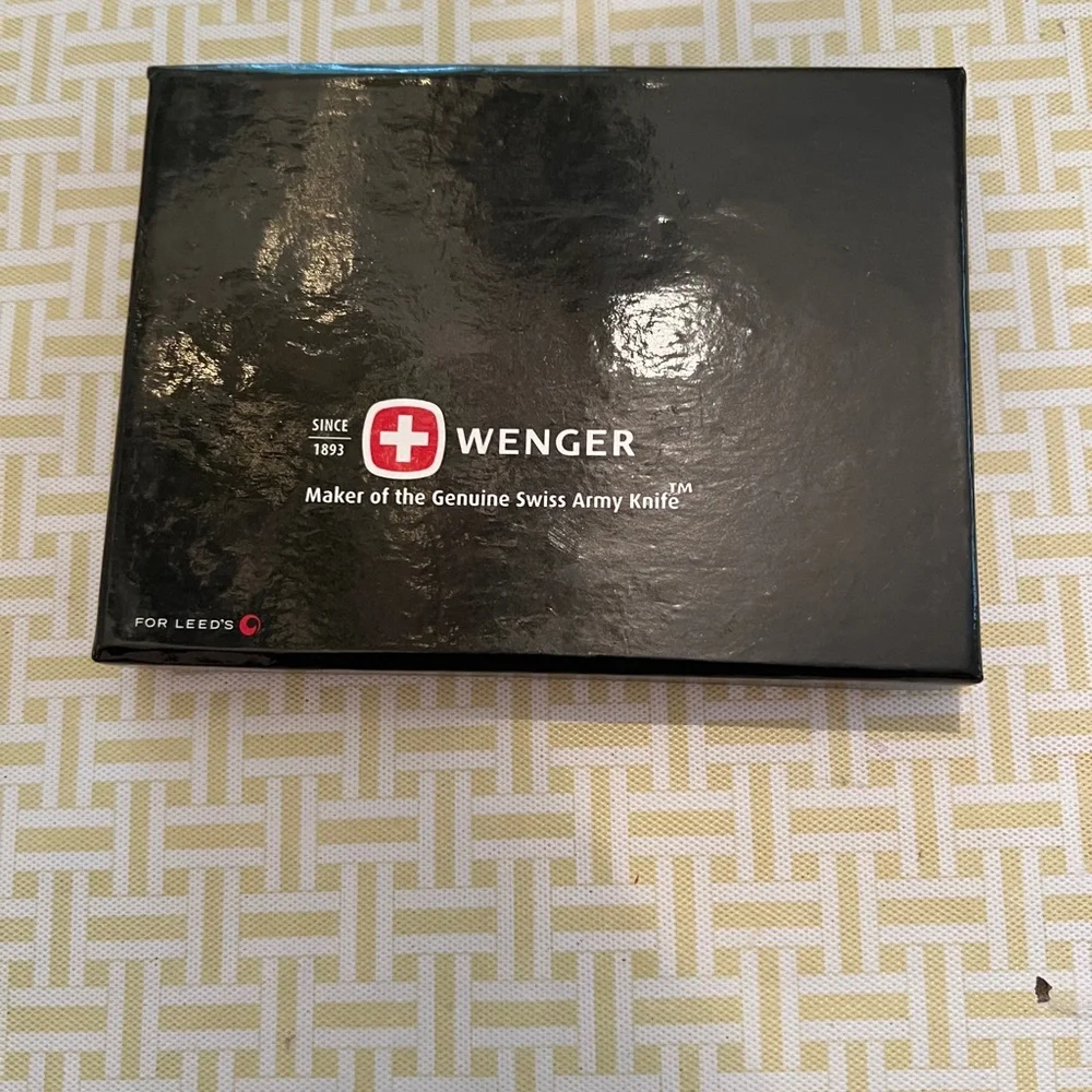 Wenger Black Card Holder with Swiss Emblem